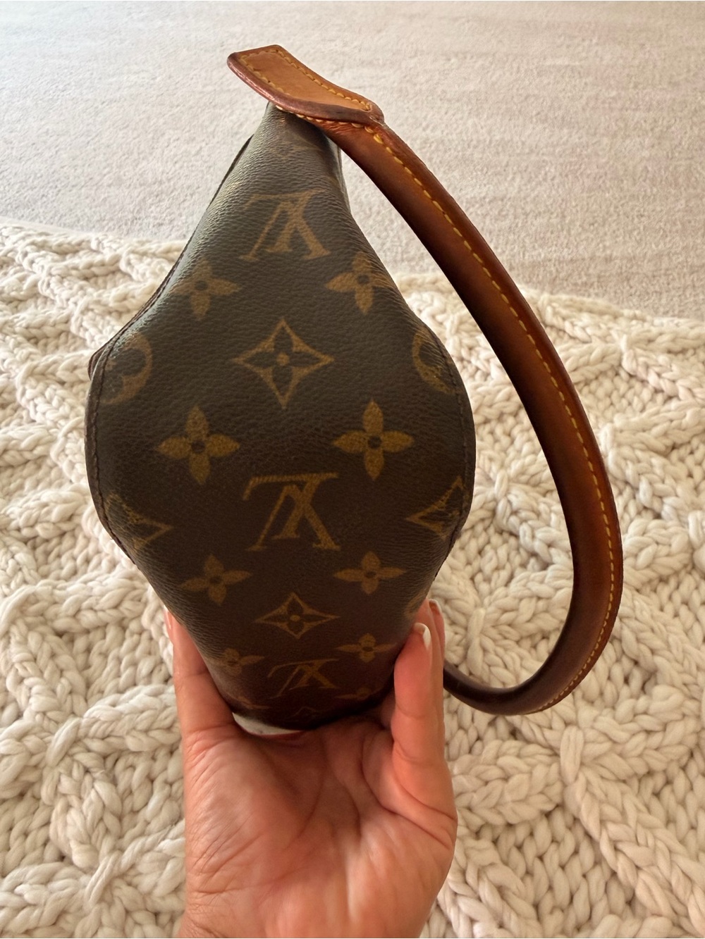 Louis Vuitton Monogram Canvas Crossbody in Brown and Tan - Picture 5 of 15